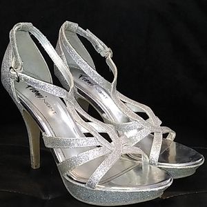 Fioni NIGHT sparkly silver heels